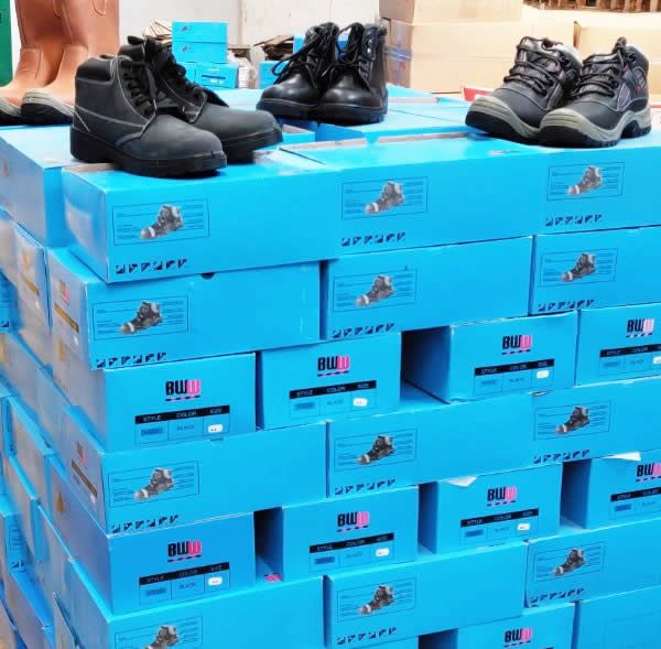 stock de chaussures de sécurité qui ne respecte pas les normes